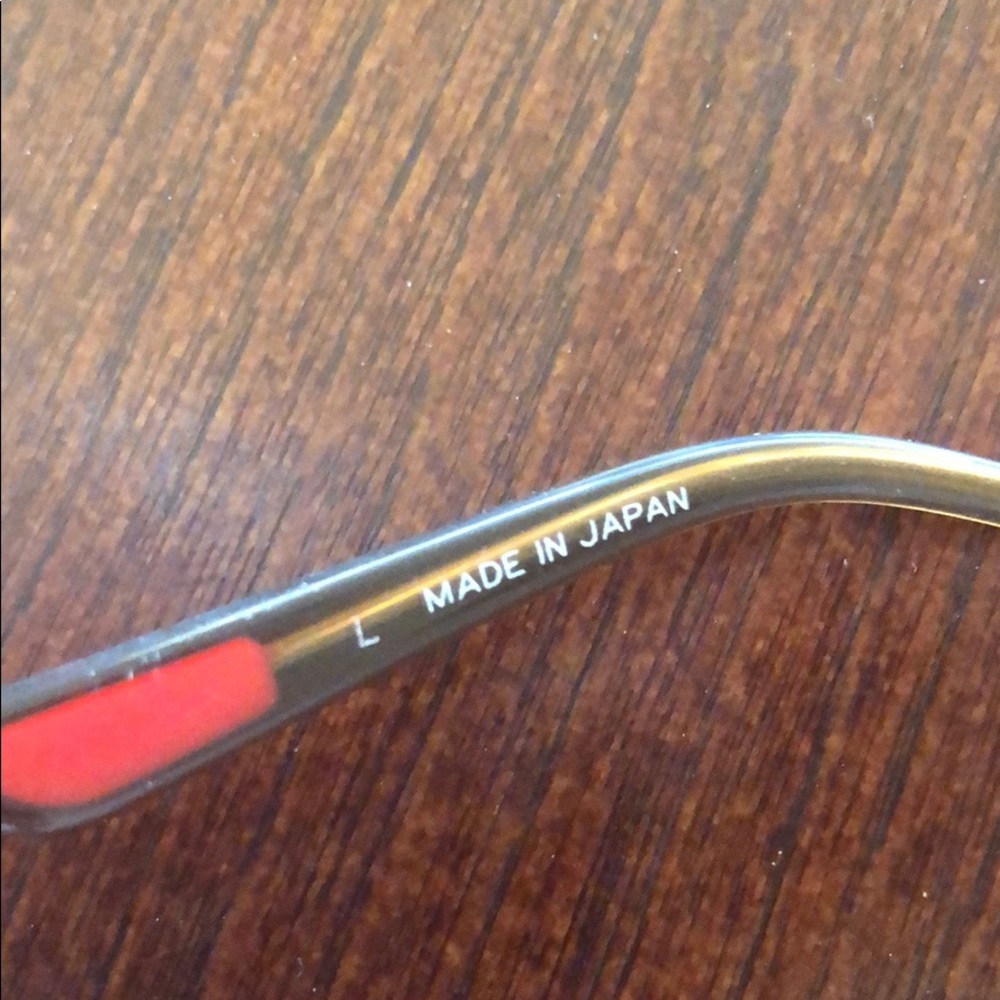 Hugo Boss sunglasses. - Picture 6 of 8